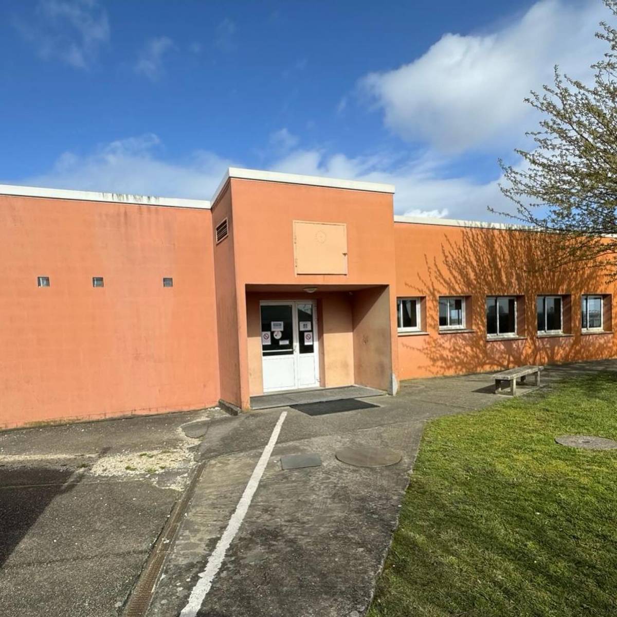 Bâtiment rénové à Saint-Jean-d'Illac équipé d'une climatisation VRV Hitachi