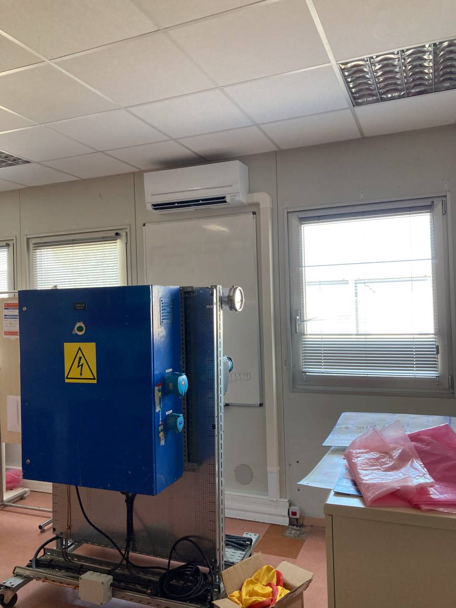 Salle de formation climatisée par un monosplit mural Mitsubishi