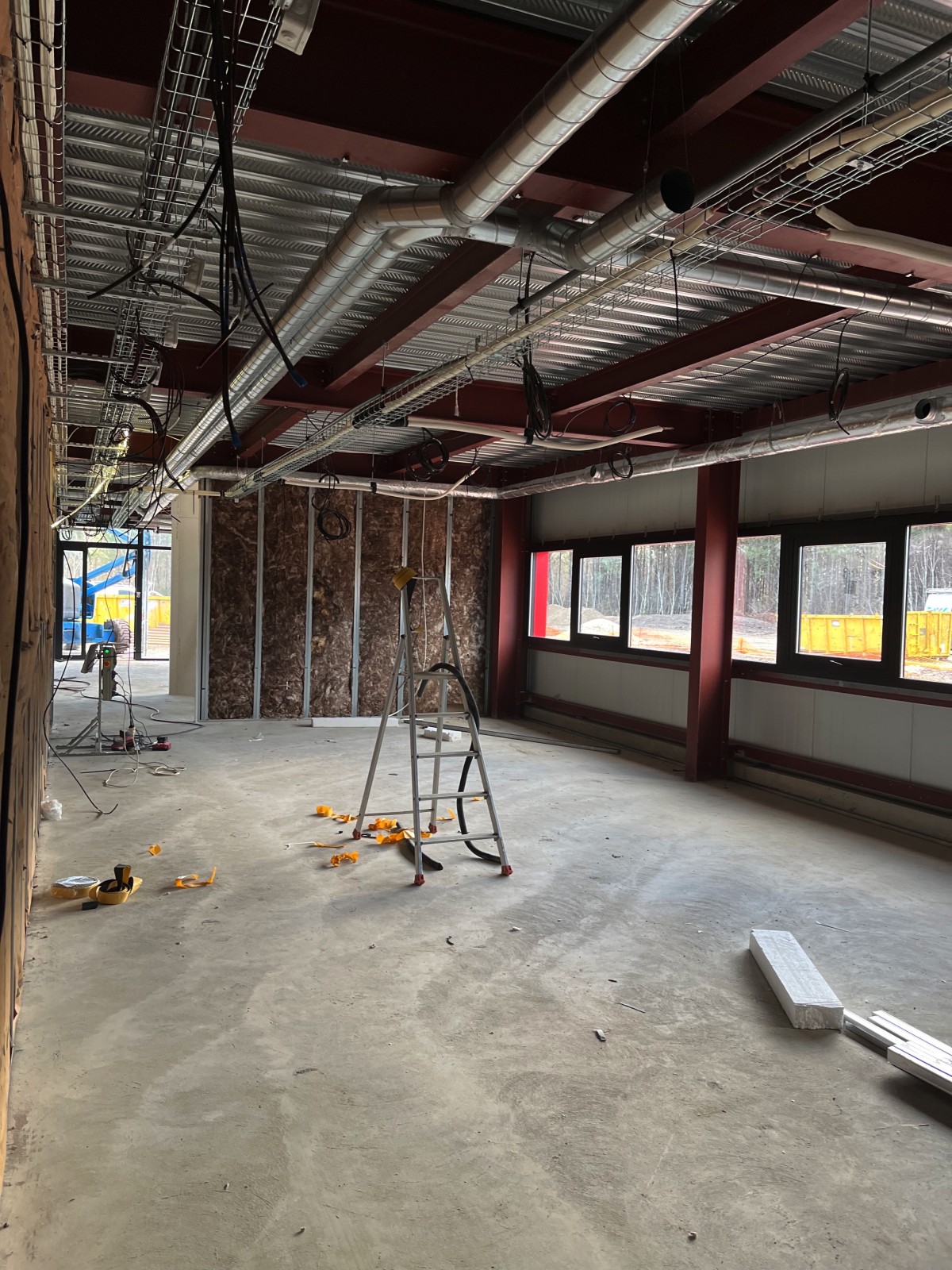Pose des réseaux frigorifiques VRV en faux plafond