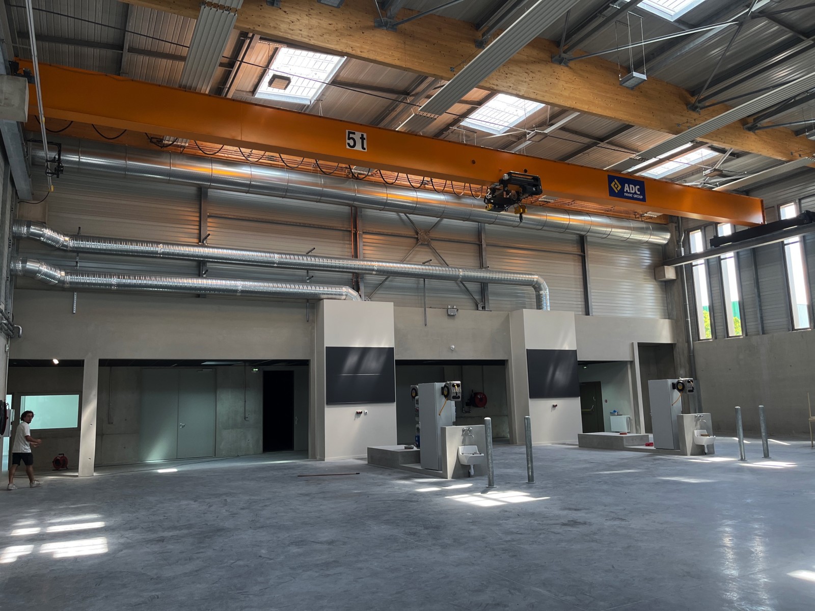Atelier de maintenance chauffé et climatisé par Bordeaux Génie Climatique